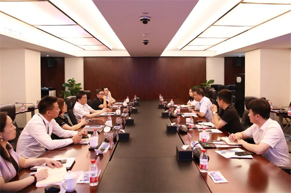 天津东疆综合保税区管委会党委常委、管委会副主任白新宇到访我司